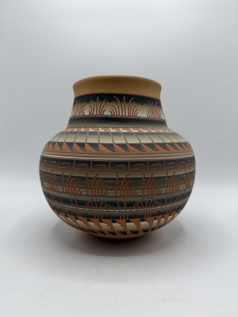 Native American Navajo Etched Clay Pottery 7” EUC /roh
