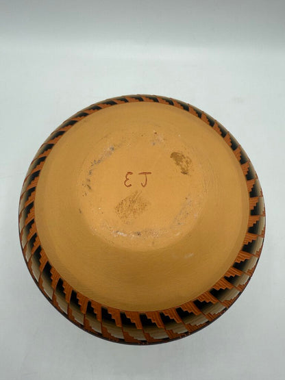 Native American Navajo Etched Clay Pottery 7” EUC /roh