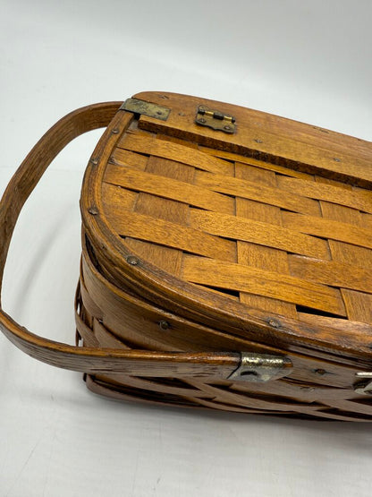 Vintage Woven Wood/Wicker Basket Lid Double Handles Latch /roh