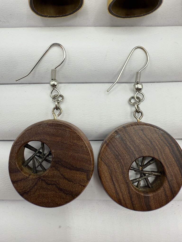 Vintage lot of 4 Pairs of Unique Wood Dangle Pierced Earrings /ro