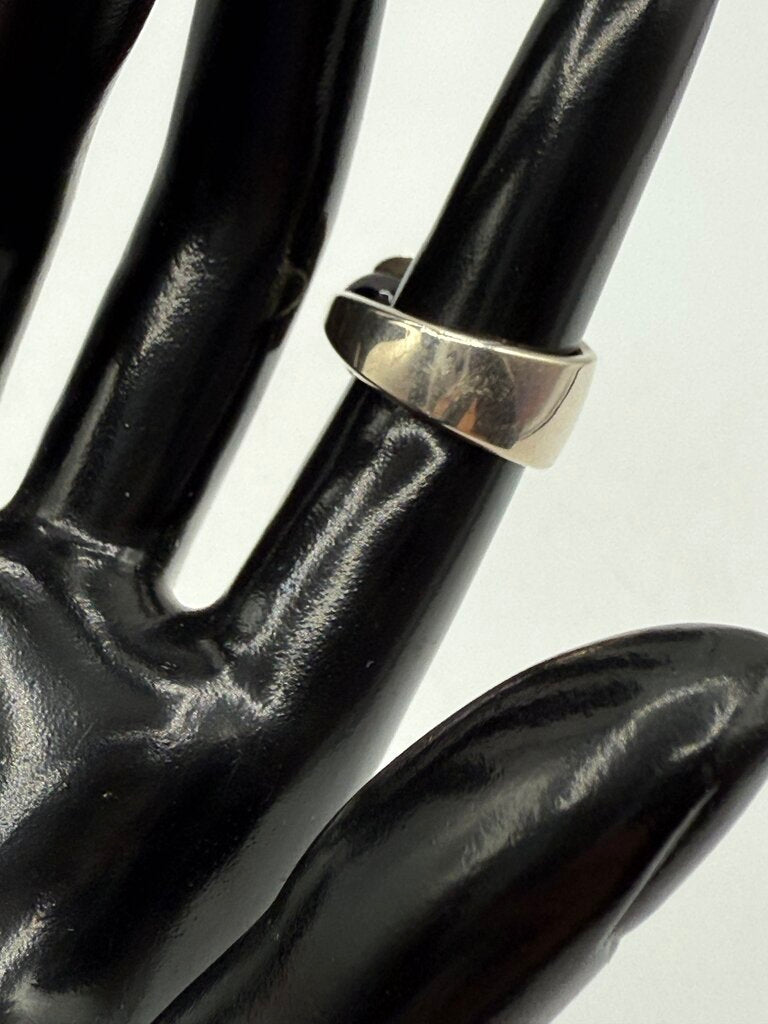 Asymmetrical Sterling Silver Black Onyx Ball Ring Size 6 /ro