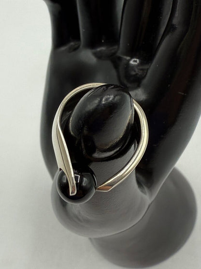 Asymmetrical Sterling Silver Black Onyx Ball Ring Size 6 /ro
