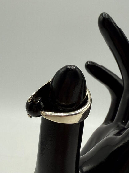 Asymmetrical Sterling Silver Black Onyx Ball Ring Size 6 /ro
