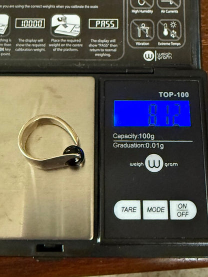 Asymmetrical Sterling Silver Black Onyx Ball Ring Size 6 /ro