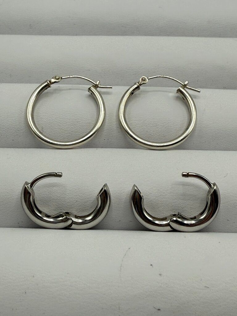 2 Pairs of Sterling Silver Hoop Pierced Earrings 4.95 Grams /ro