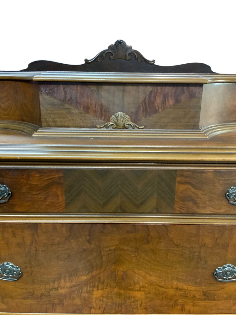 Sligh Dresser
