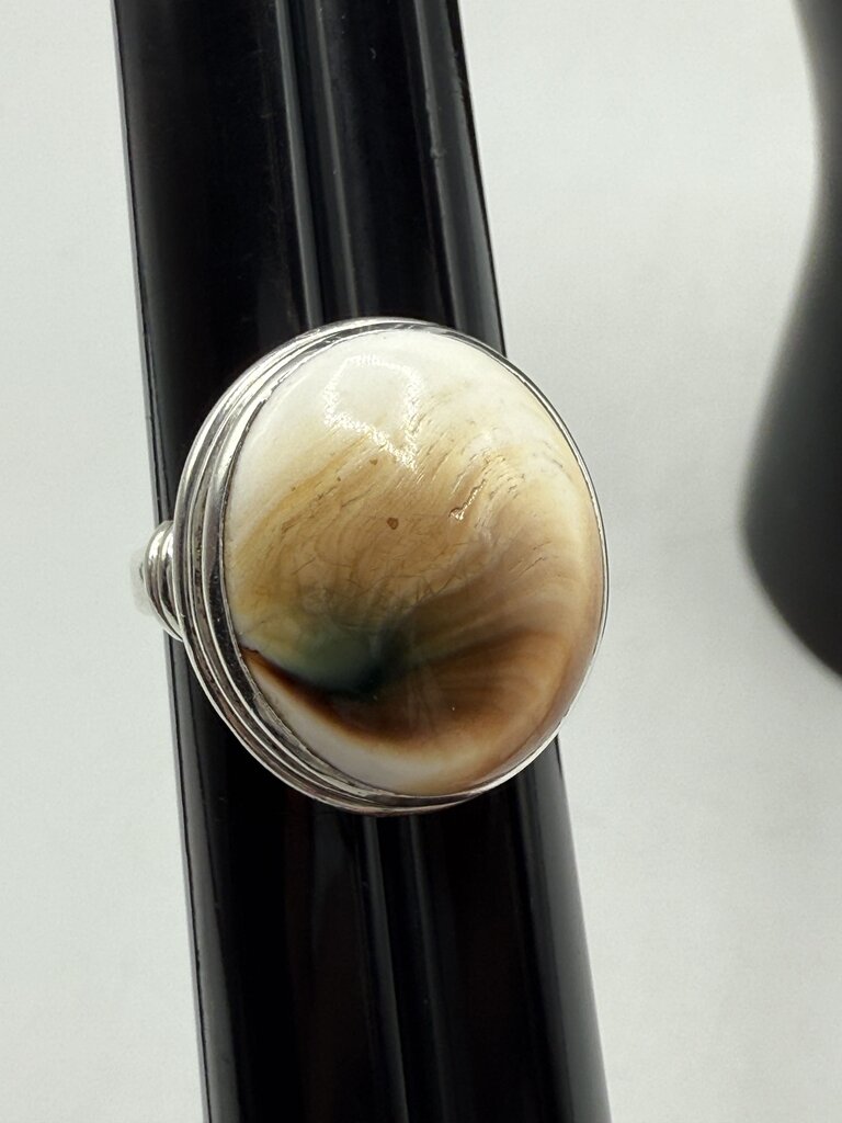 Sterling Silver Ring w/Brown/White Shell Size 9 /ro