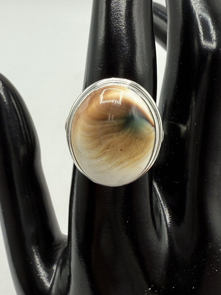 Sterling Silver Ring w/Brown/White Shell Size 9 /ro