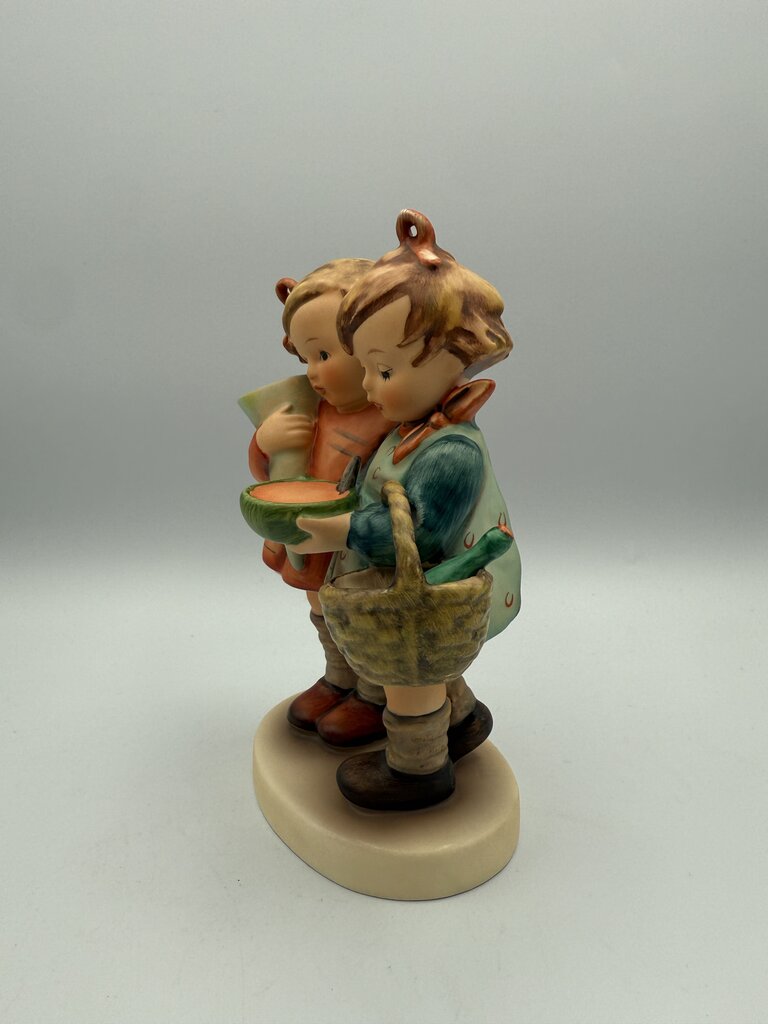 Vintage Hummel “Going to Grandma’s” Figurine 6.5” /roh