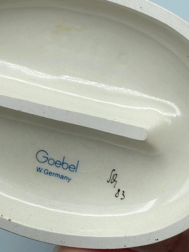 Vintage Hummel “Going to Grandma’s” Figurine 6.5” /roh