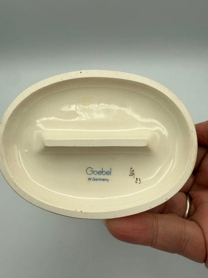 Vintage Hummel “Going to Grandma’s” Figurine 6.5” /roh