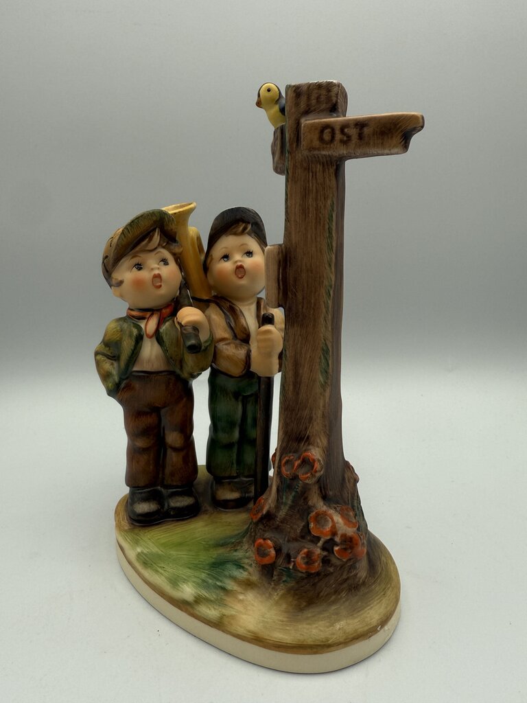 Goebel MJ Hummel “Crossroads” #331 Figurine TMK -6 /roh