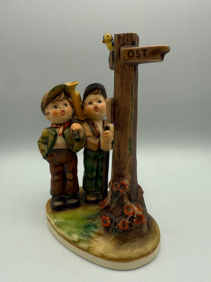 Goebel MJ Hummel “Crossroads” #331 Figurine TMK -6 /roh