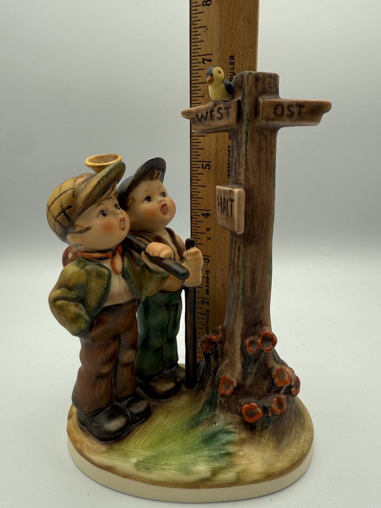 Goebel MJ Hummel “Crossroads” #331 Figurine TMK -6 /roh