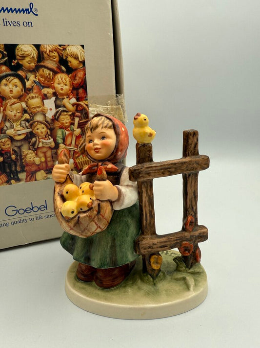 VTG J.M.Hummel “Chicken Licken” Figurine Germany /roh