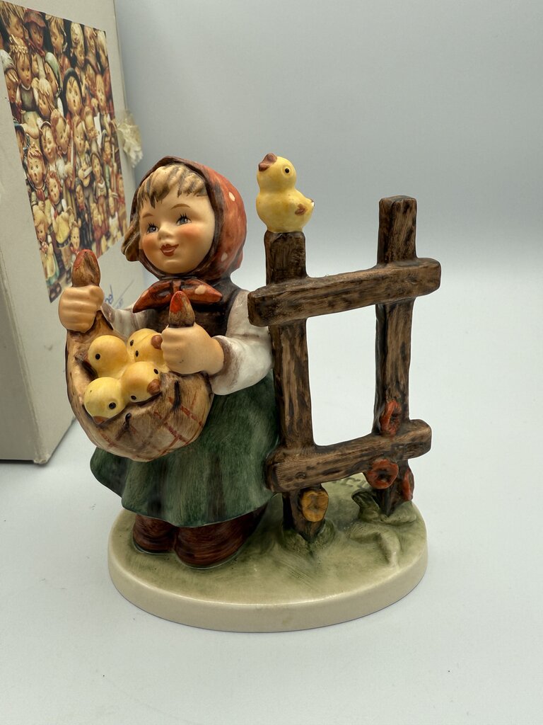 VTG J.M.Hummel “Chicken Licken” Figurine Germany /roh