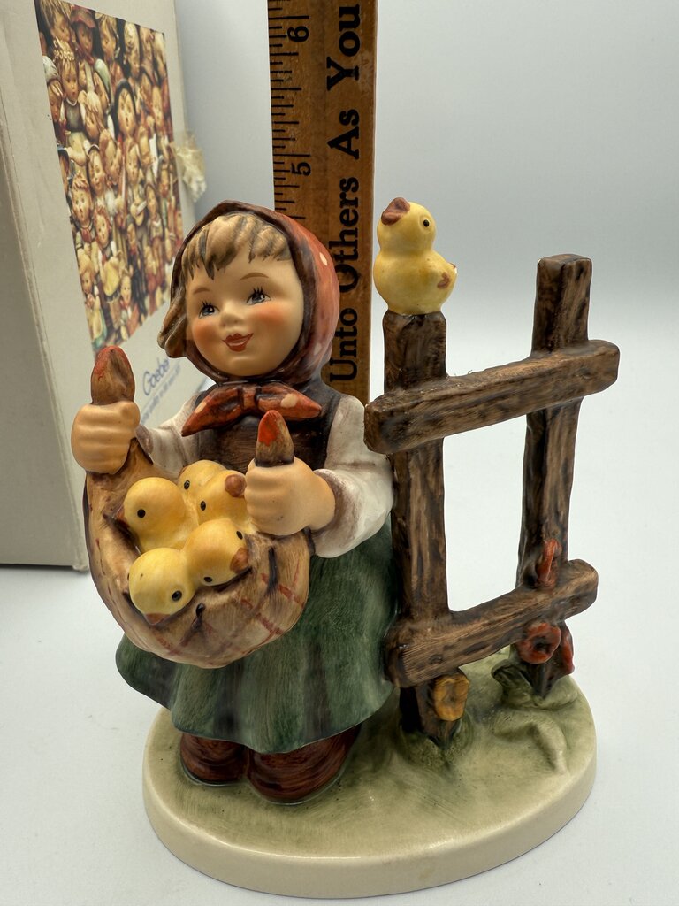 VTG J.M.Hummel “Chicken Licken” Figurine Germany /roh