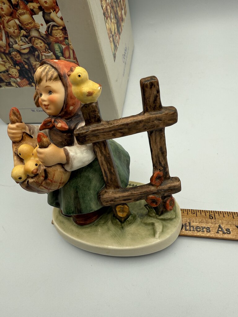 VTG J.M.Hummel “Chicken Licken” Figurine Germany /roh