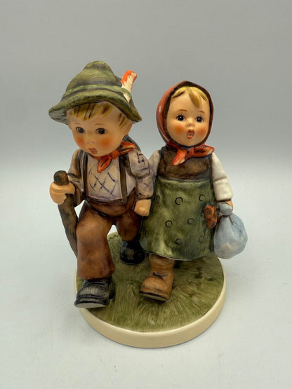 VTG M.J. Hummel “Going Home” Figurine w/Box 383 /roh