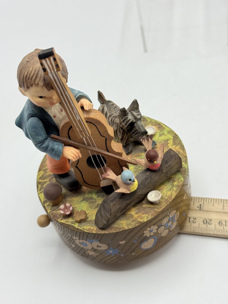 VTG Italian ANRI Music Box Boy Playing Cello If I were a Rich Man /ro