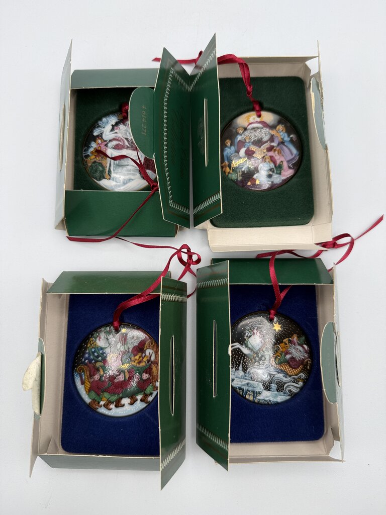 VTG Lot of 4 Bing & Grondahl 1990’ies Ornaments The Santa Collection /ro