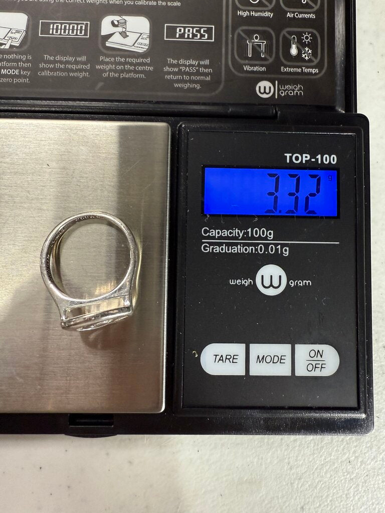 Sterling Silver Ring Size 7 “What Goes Around Comes Around” /ro