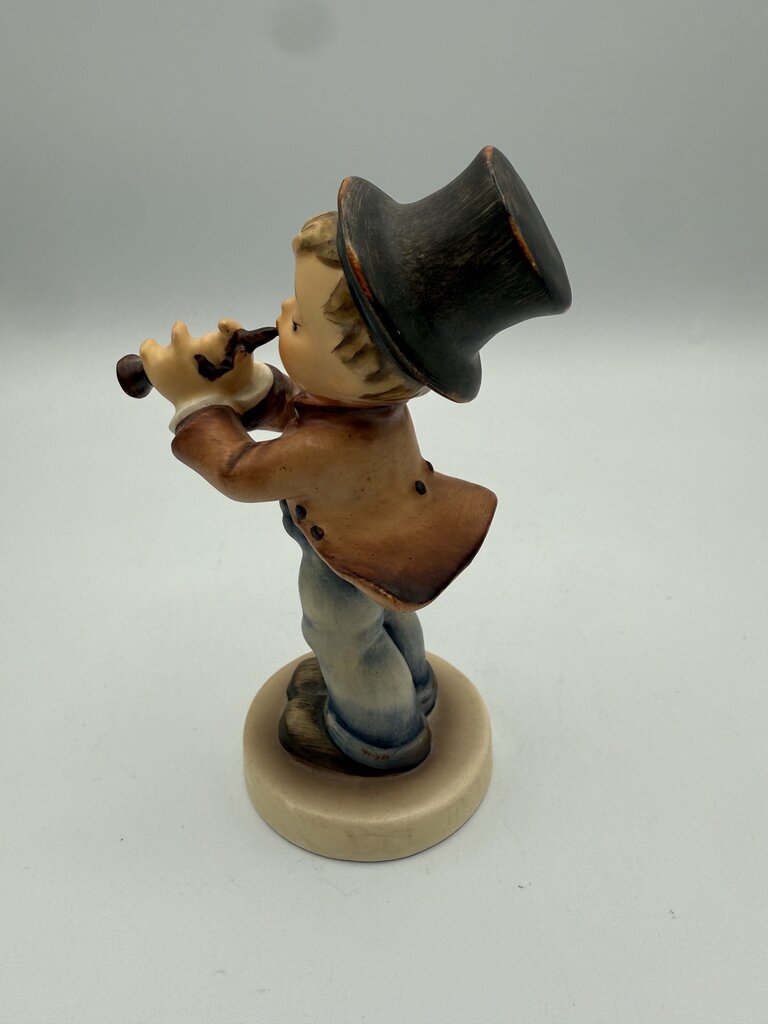 VTG Hummel Figurines “Let’s Sing” & “Serenade” V stamp /roh