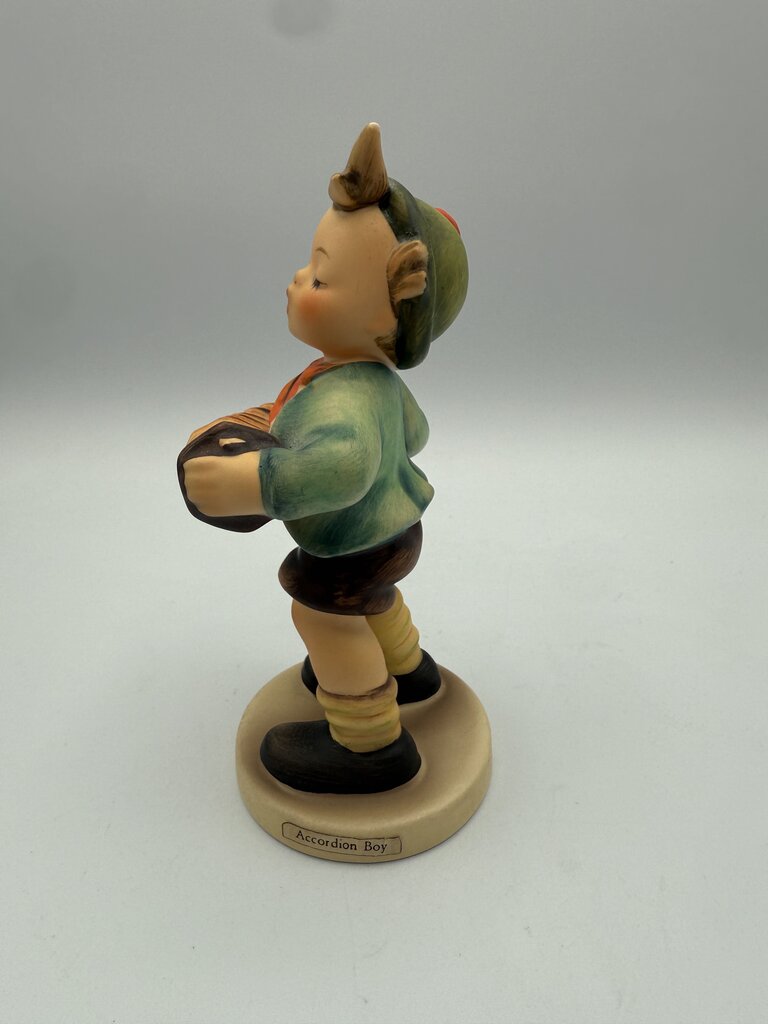 VTG M.J. Hummels “Accordian Boy” & “Hear Ye, Hear Ye” Figurines /roh
