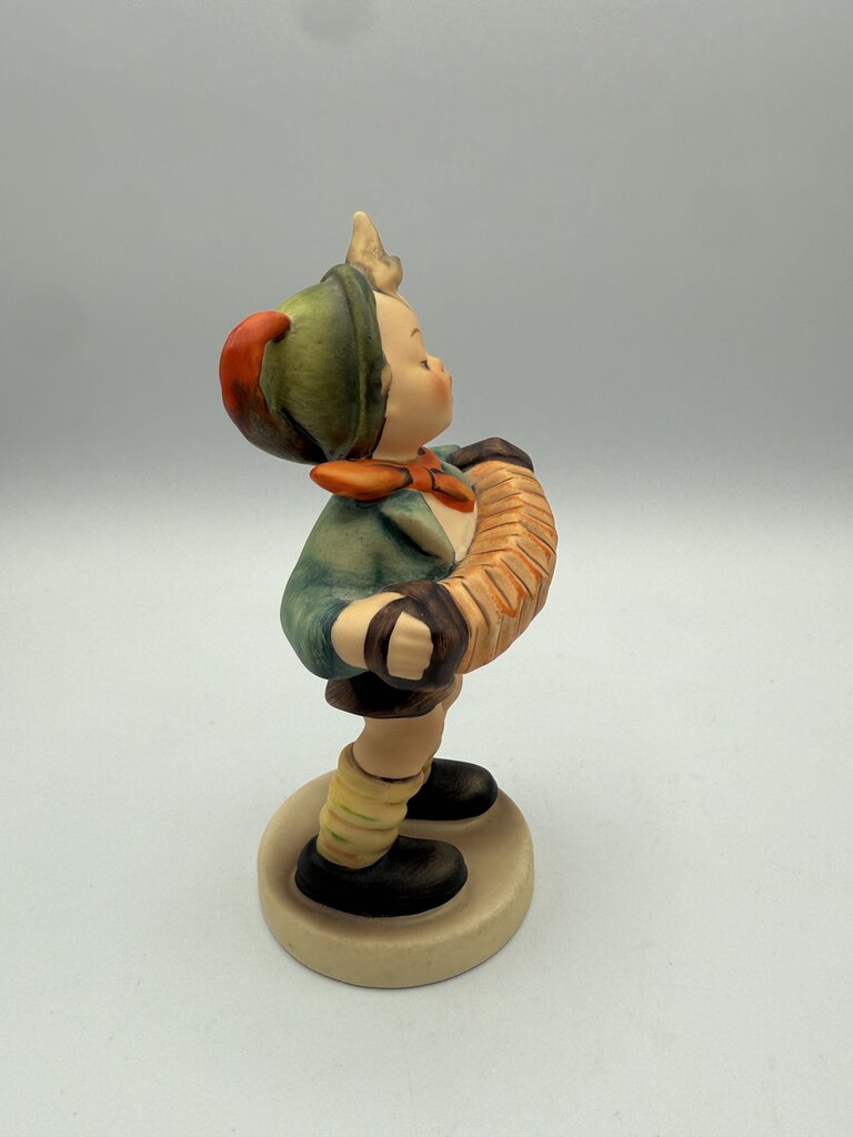 VTG M.J. Hummels “Accordian Boy” & “Hear Ye, Hear Ye” Figurines /roh