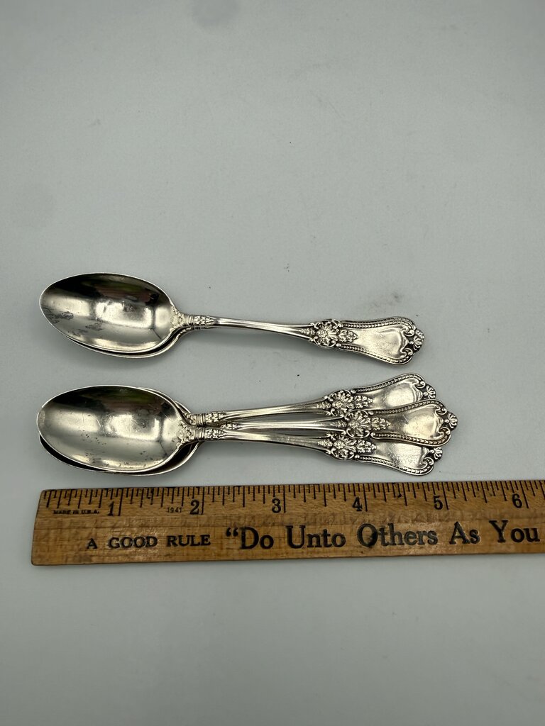 Antique set of 5 Sterling Silver teaspoons 68 grams /ro