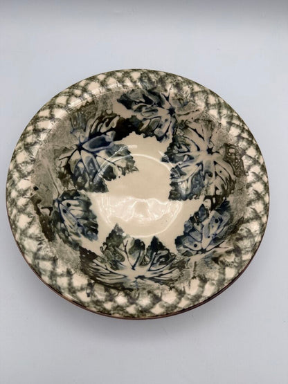 Ellen Evan’s Terrafirma Pottery Grape Grape Leaves 7.75” diam Bowl /roh