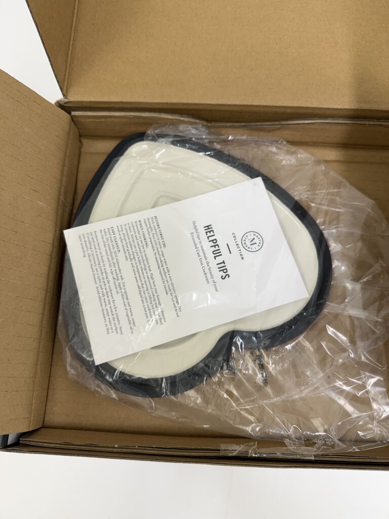 Martha Stewart 2 Qt. Red Heart Shape Enamel Cast Iron Dutch Oven NIB /rw