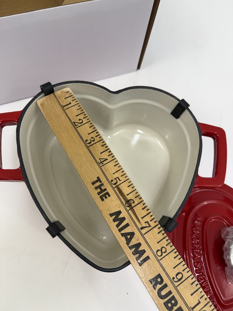 Martha Stewart 2 Qt. Red Heart Shape Enamel Cast Iron Dutch Oven NIB /rw