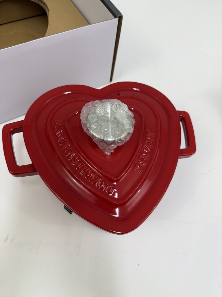 Martha Stewart 2 Qt. Red Heart Shape Enamel Cast Iron Dutch Oven NIB /rw