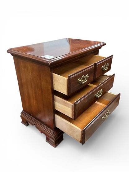Thomasville Nightstand