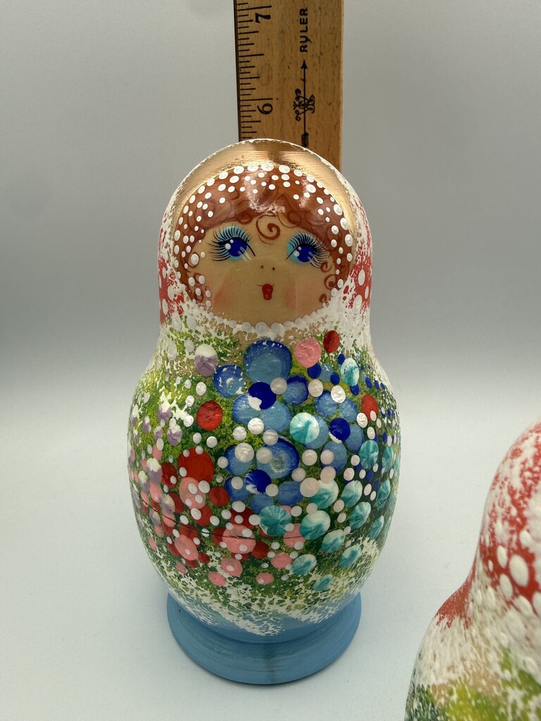 Handpainted 5 pc Russian Wood Nesting Dolls Floral Theme /ro