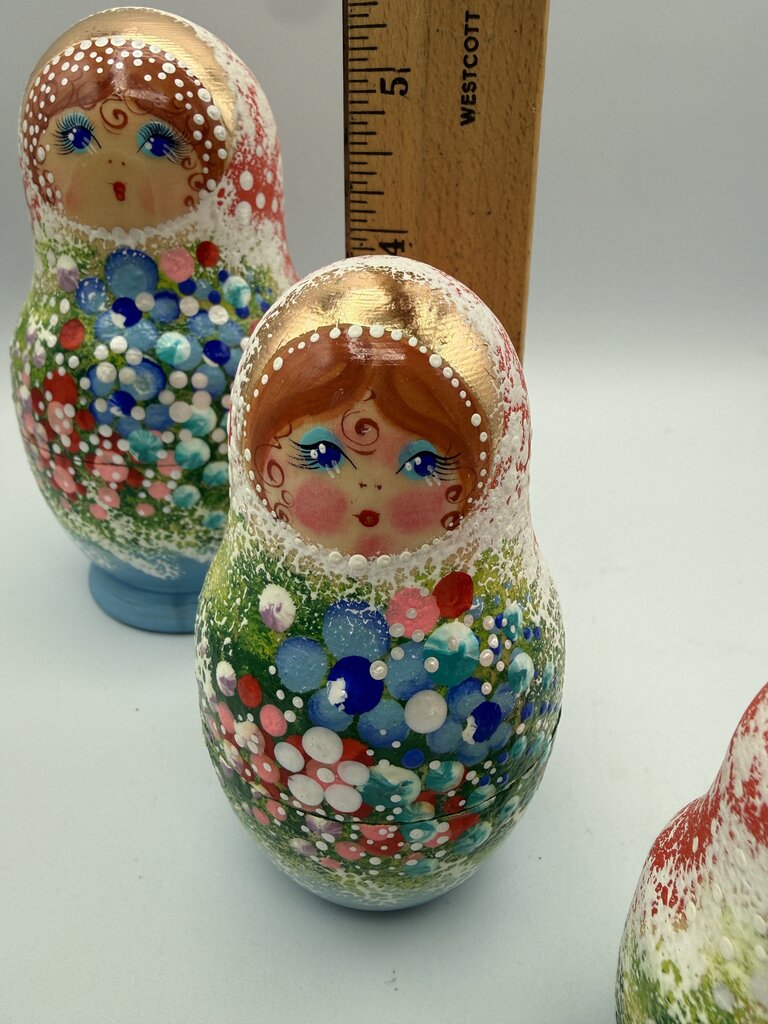 Handpainted 5 pc Russian Wood Nesting Dolls Floral Theme /ro