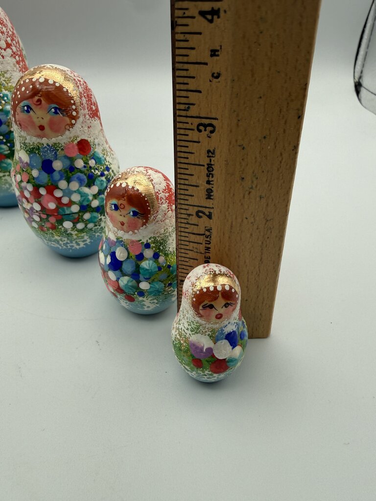 Handpainted 5 pc Russian Wood Nesting Dolls Floral Theme /ro