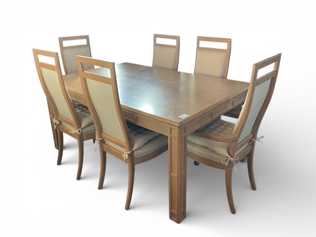 Dining Table w/ 8 Chairs