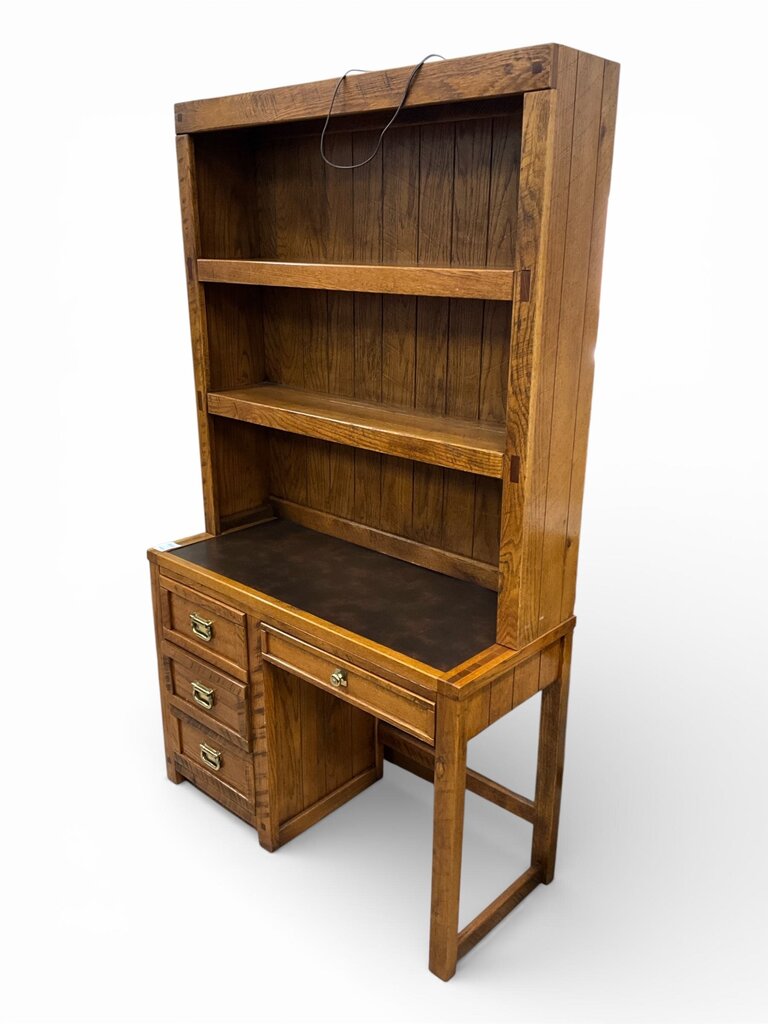 Desk w/ Hutch