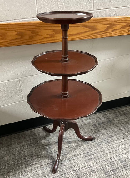 3 tier pie crust table