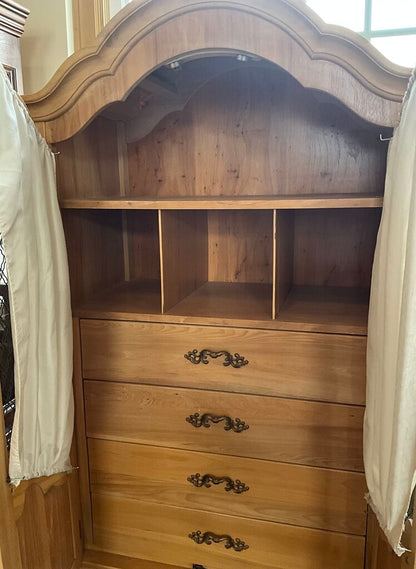 Wardrobe, Bombay Style