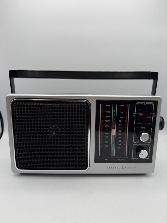 VTG General Electric Portable FM/AM Radio Model 7-2857A Tested Works /rw