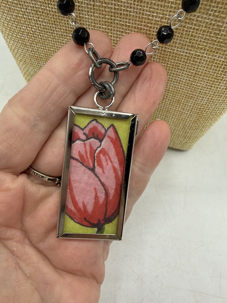 Bel Monili Vintage Reborn Pink Tulip Pendant Necklace w/ Pink Pierced earrings /ro