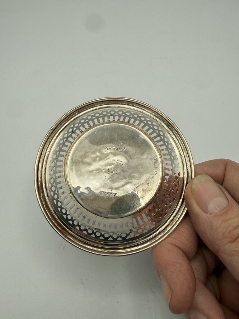 VTG One Pierced Sterling Silver Nut/Candy Dish 12 grams /ro