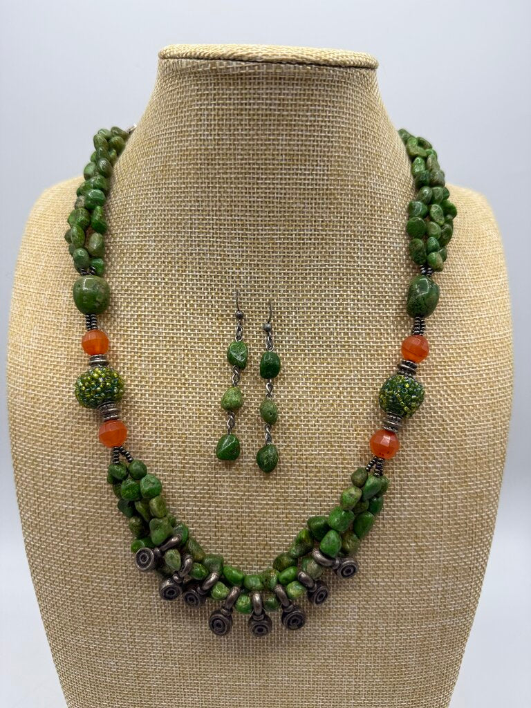 Chunky Green & Amber Stone Necklace w/Pierced Earrings /ro
