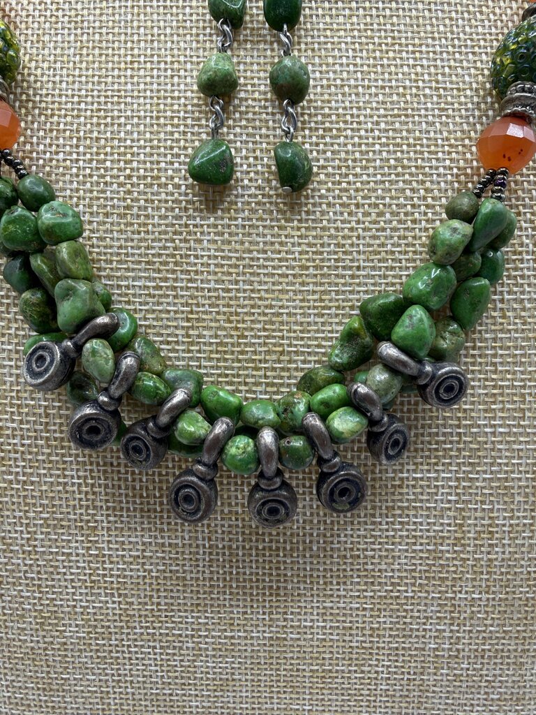 Chunky Green & Amber Stone Necklace w/Pierced Earrings /ro