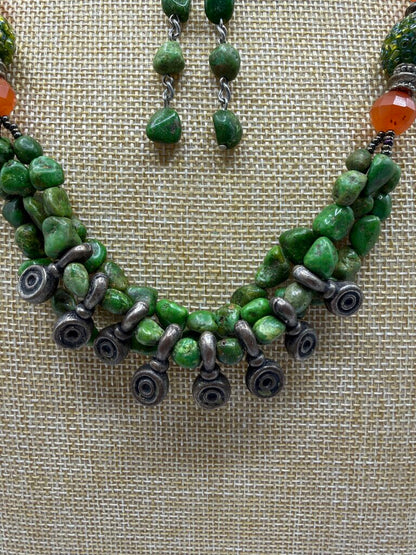 Chunky Green & Amber Stone Necklace w/Pierced Earrings /ro