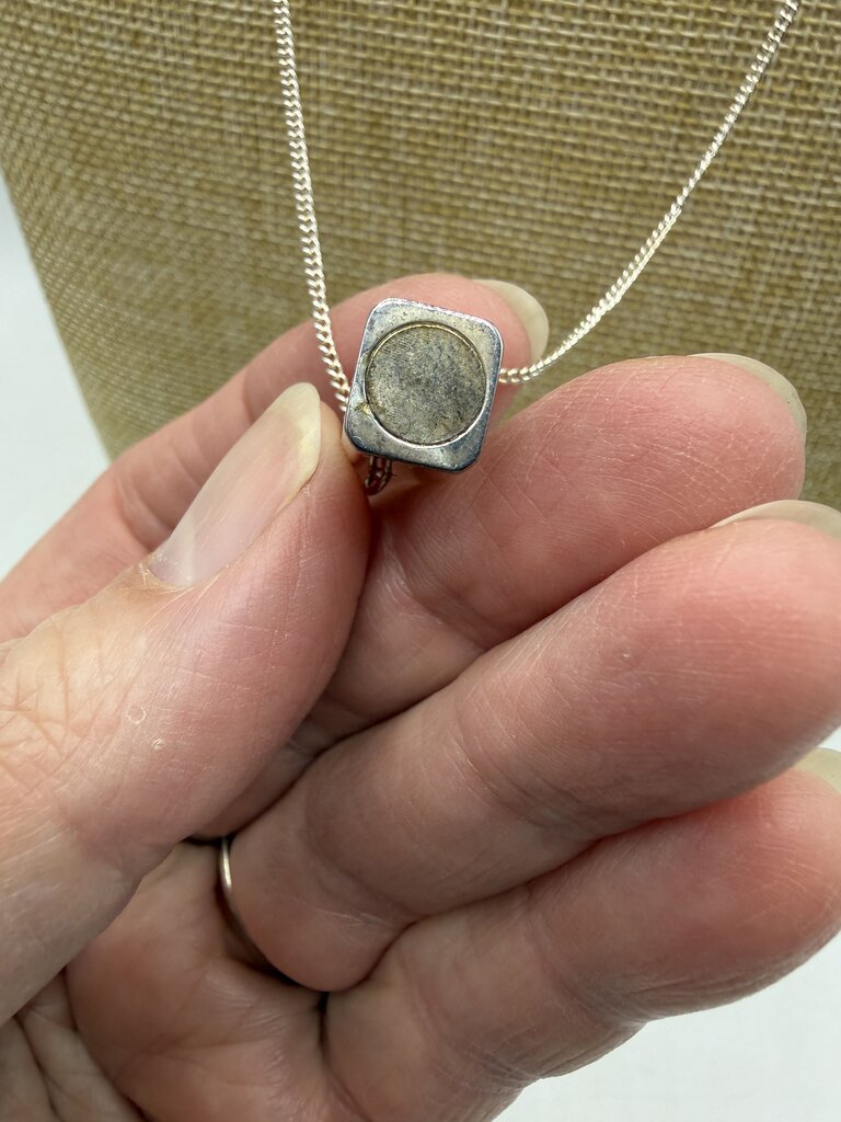Vintage Small Scent Bottle Pendant Perfume Dauber 24” Silver Tone Chain Unmarked /ro