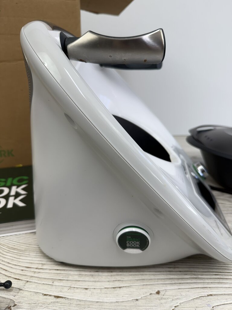 Vorwerk Thermomix TM-5 MultiPurpose Food Processor Full Size TouchScreen /rw